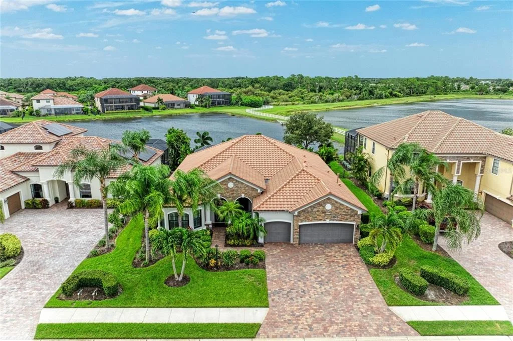 Photo of 5660 CLOVERLEAF RUN