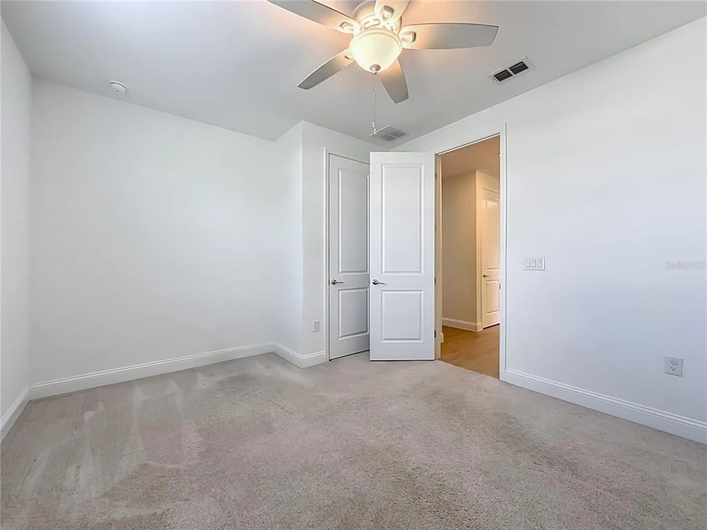 Photo of 2183 RAGLAN CIRCLE