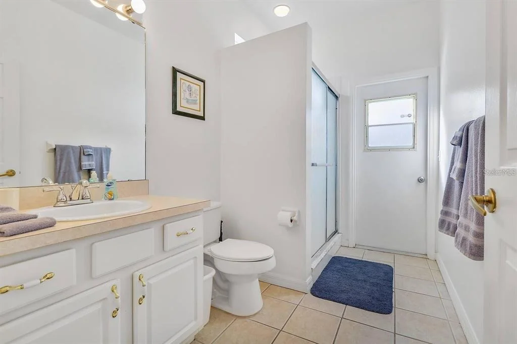 Photo of 344 GROSVENOR LOOP