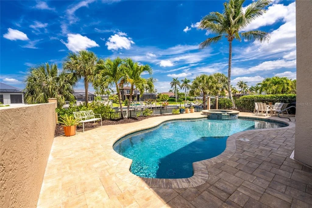 Photo of 3337 SUNSET KEY CIRCLE
