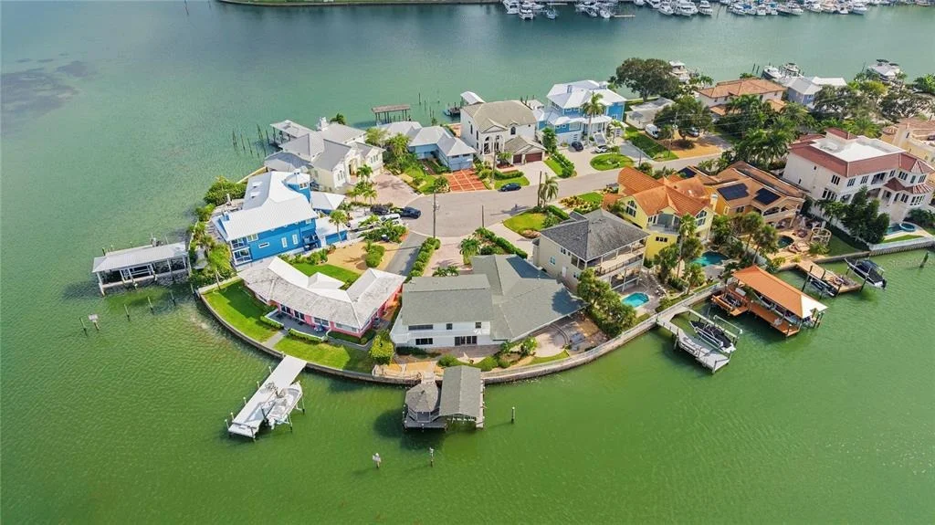 Photo of 290 BAYSIDE DRIVE
