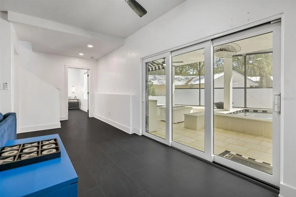 Photo of 39 E PARK AVENUE