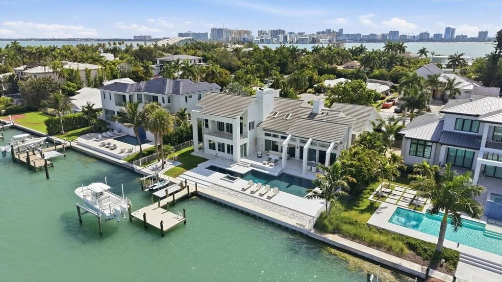 Photo of 216 BIRD KEY DRIVE
