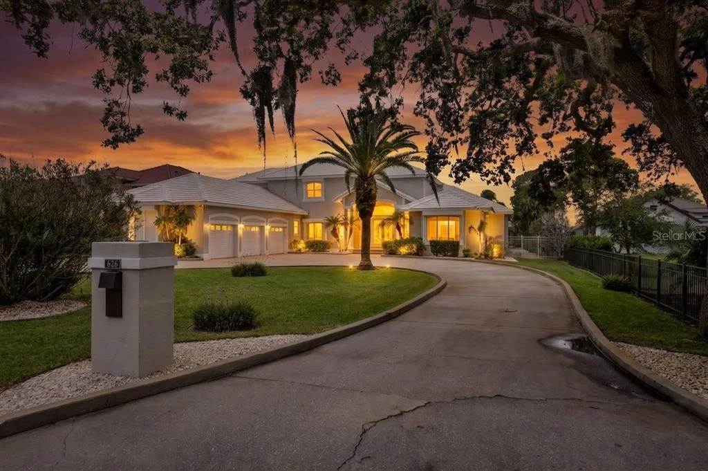 Photo of 626 RIVERSIDE DRIVE