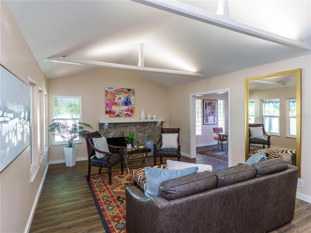 Photo of 2633 W SUNSET DRIVE