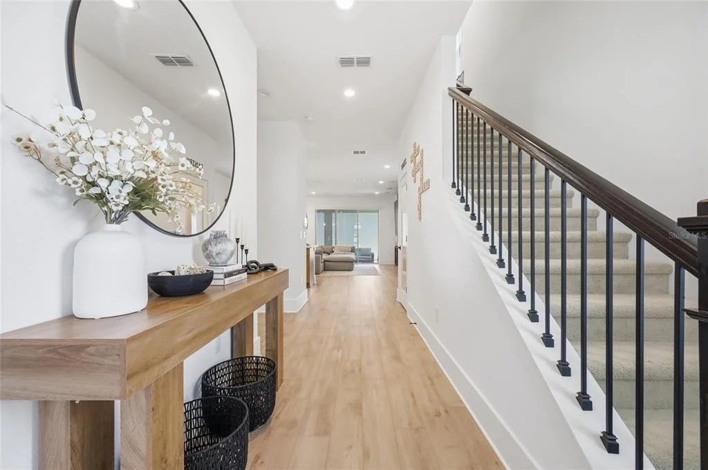 Photo of 1663 CROWNCREST DRIVE
