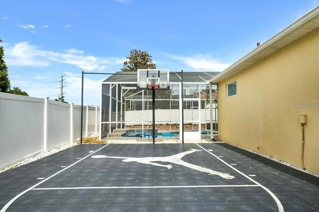 Photo of 116 OAK GROVE CIRCLE