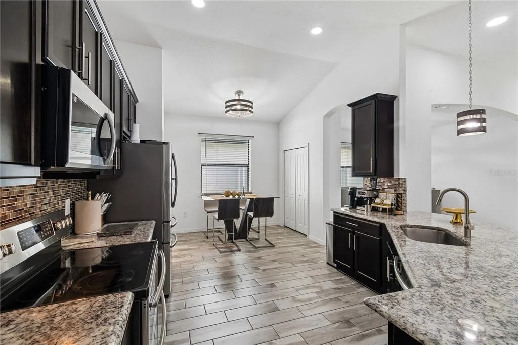 Photo of 943 OLD WINDSOR WAY