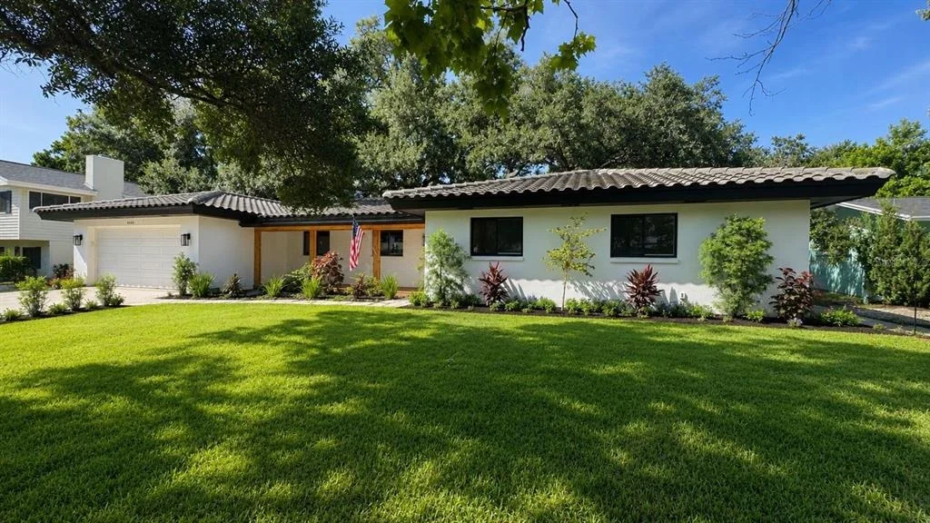 Photo of 2218 HENNESEN DRIVE