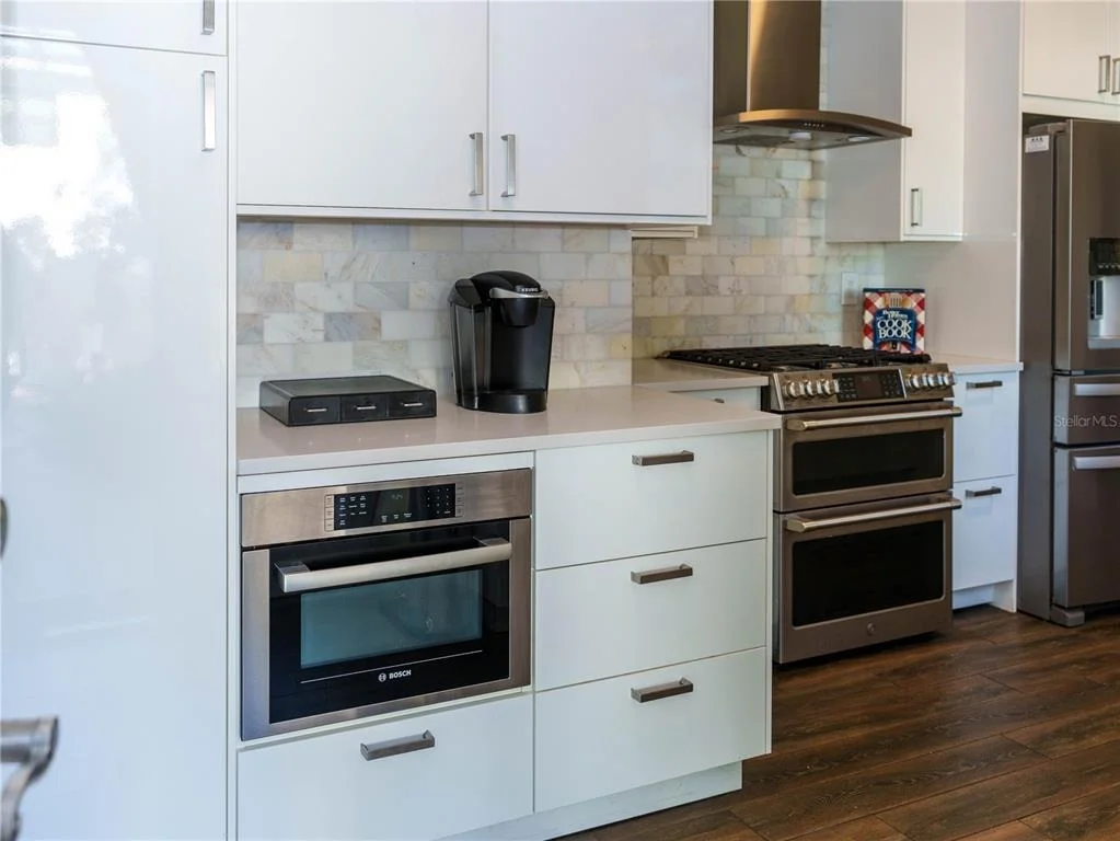 Photo of 2633 W SUNSET DRIVE