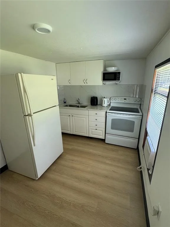 Photo of 15482 MAPLETREE DRIVE