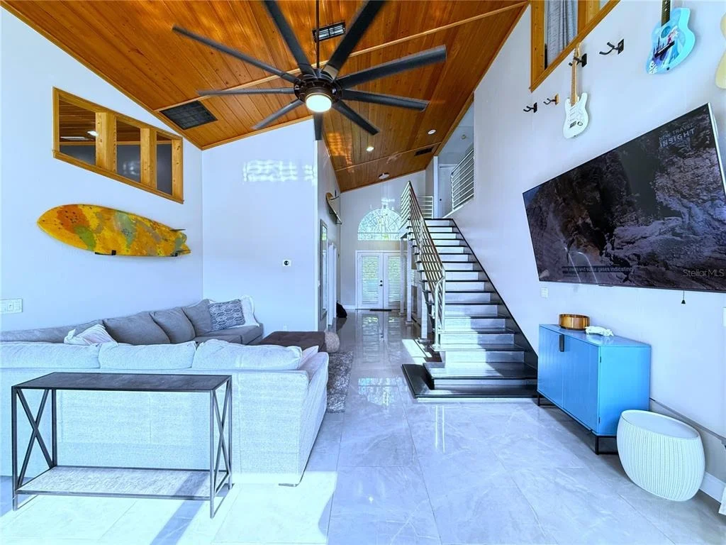 Photo of 1 HARRIS CIRCLE