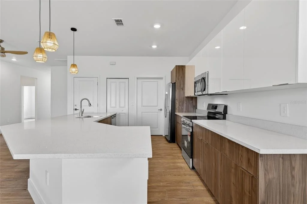 Photo of 1018 S MARLIN DRIVE