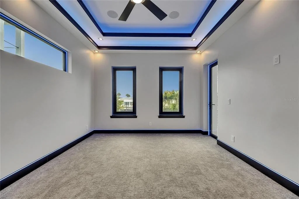 Photo of 6528 SIMONE SHORES CIRCLE