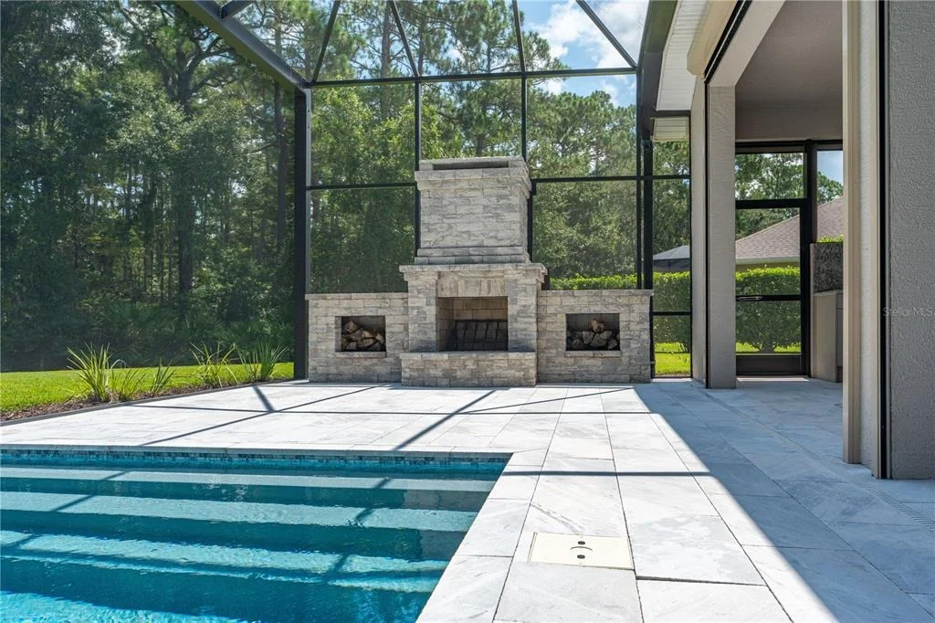 Photo of 214 ASHWOOD COURT
