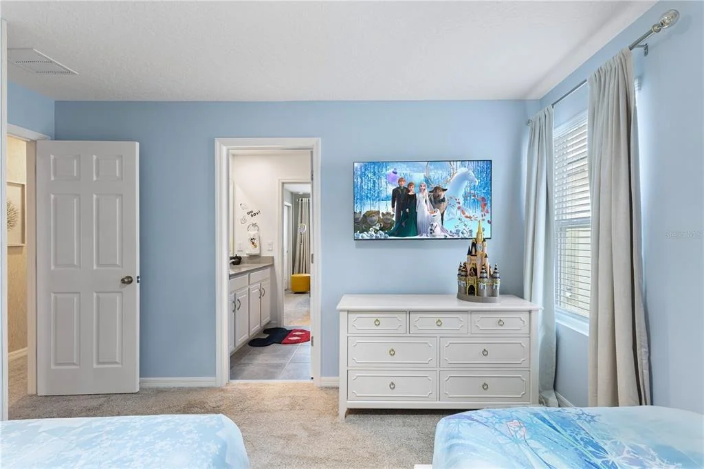 Photo of 8975 AMELIA DOWNS TRAIL
