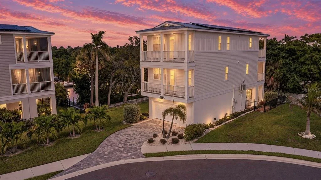 Photo of 4375 MARINA VIEW WAY