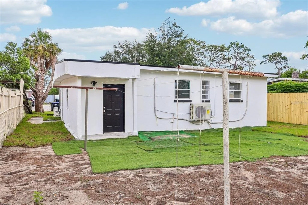 Photo of 918 FERNDELL ROAD