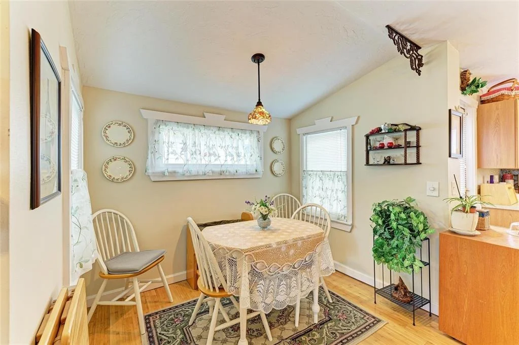 Photo of 31 SEMINOLE DRIVE