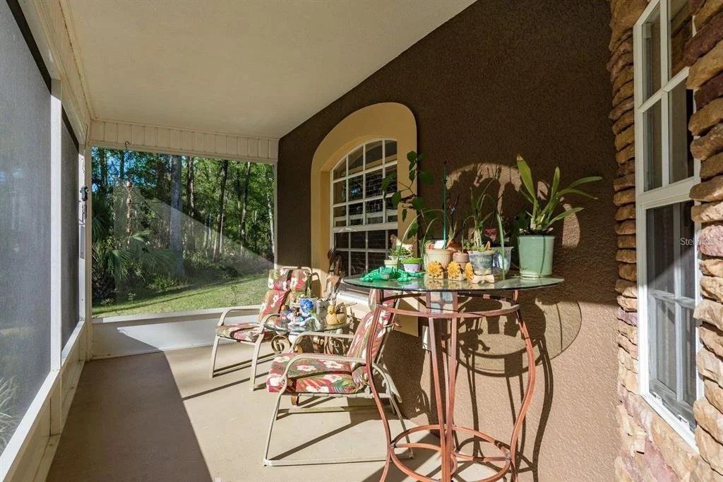 Photo of 7182 GRIFFIN ROAD