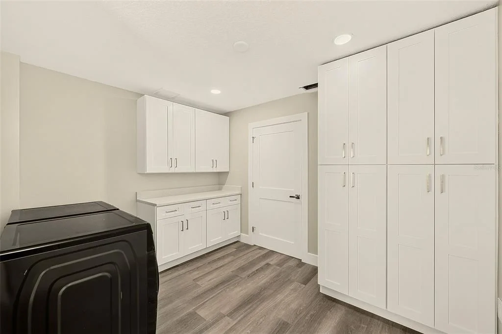 Photo of 1595 OAK LANE