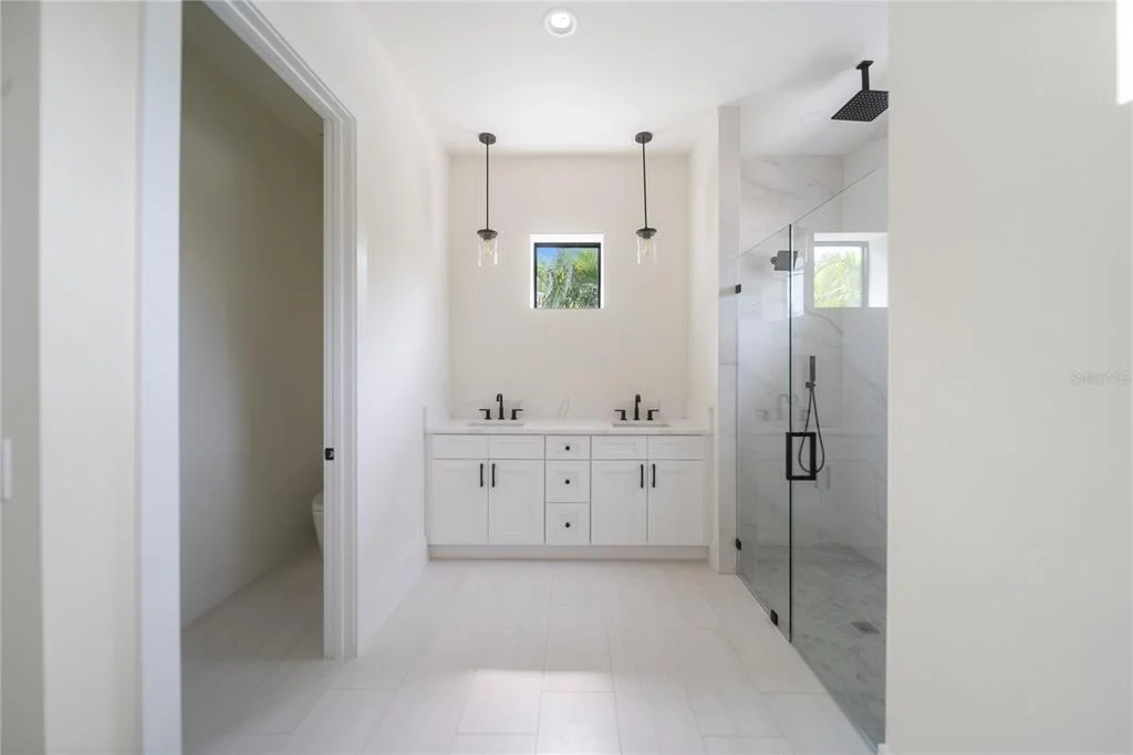 Photo of 626 BUTTONWOOD DRIVE