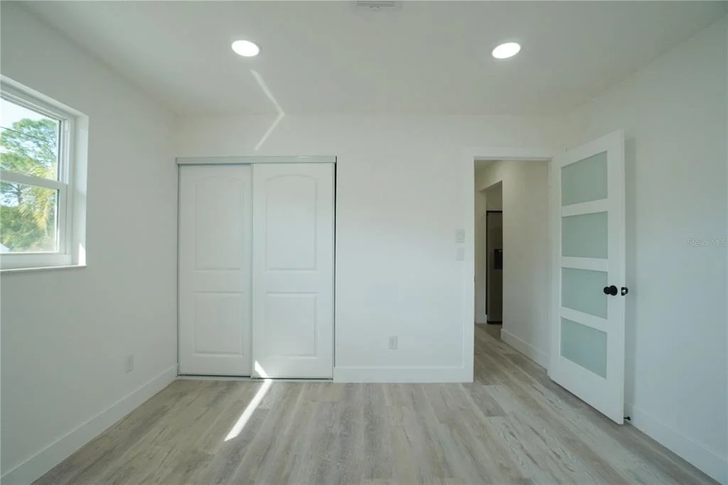Photo of 1461 ROYAL ROAD