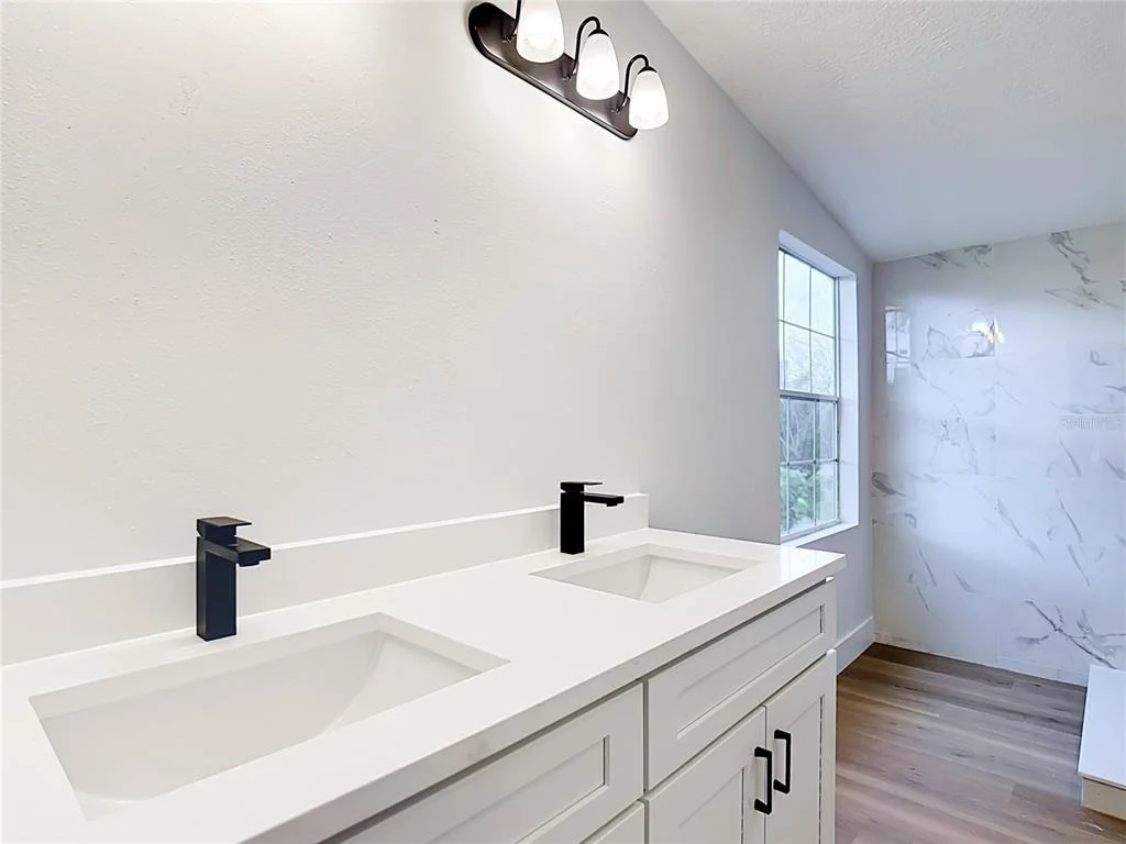 Photo of 9200 MERCURY DRIVE