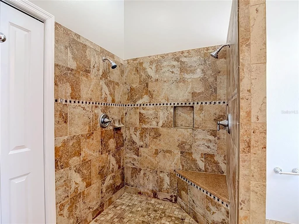 Photo of 805 LESA GLEN PLACE