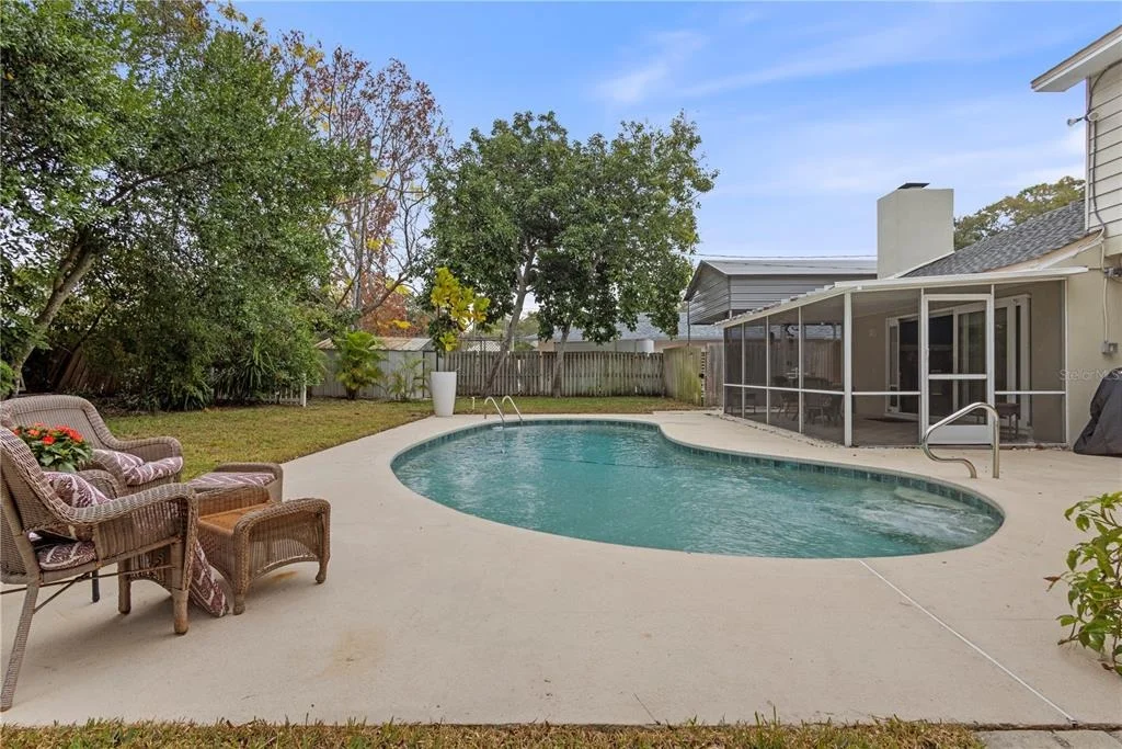 Photo of 1437 GLENVIEW ROAD