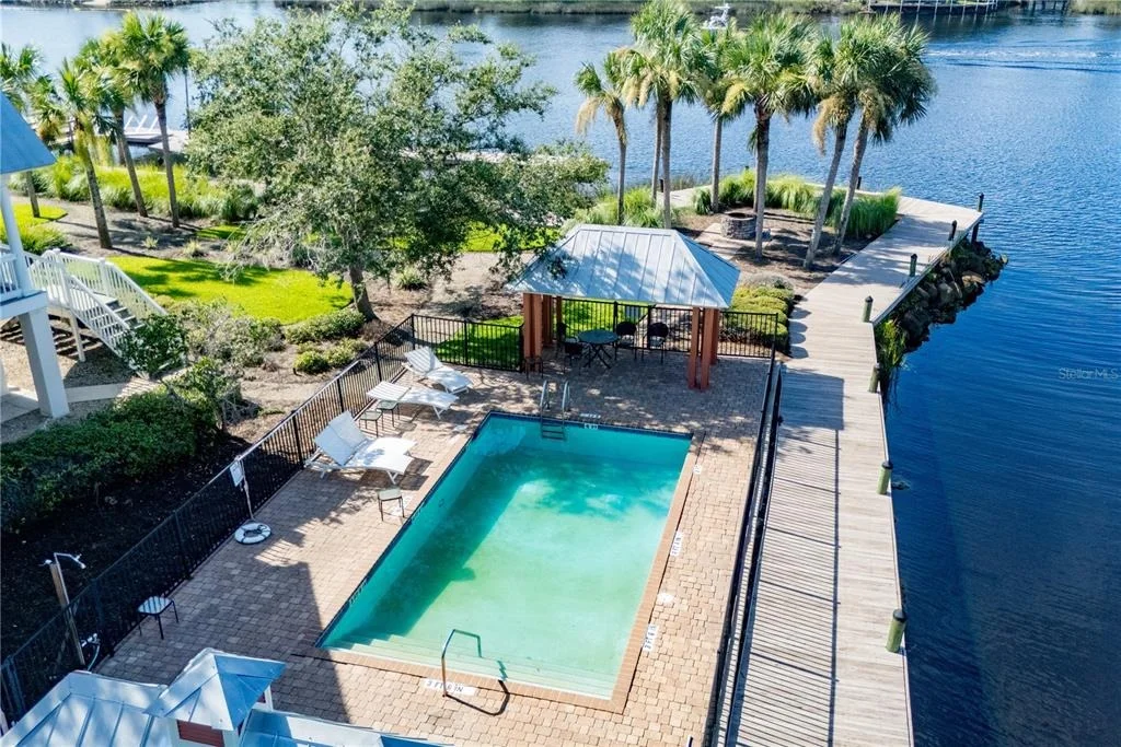 Photo of 1410 SE MAGNOLIA DRIVE