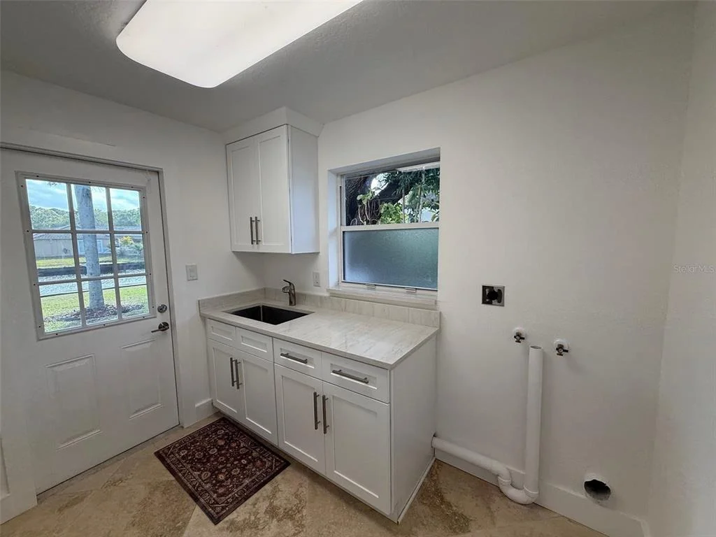 Photo of 2391 ROBERTA LANE