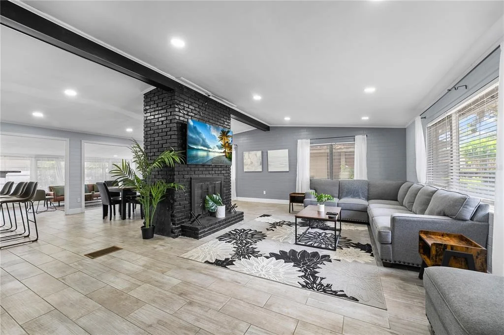 Photo of 913 MOSS LANE
