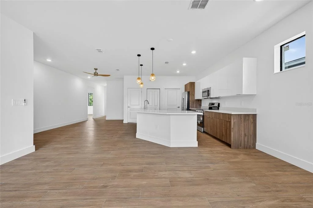 Photo of 1018 S MARLIN DRIVE