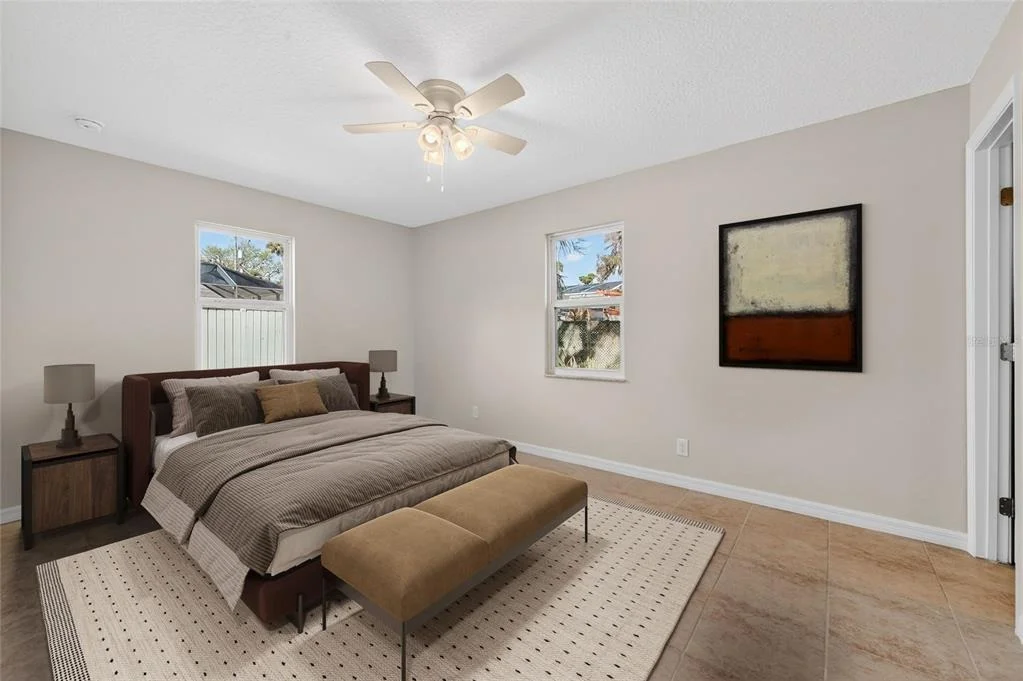 Photo of 365 HAND AVENUE