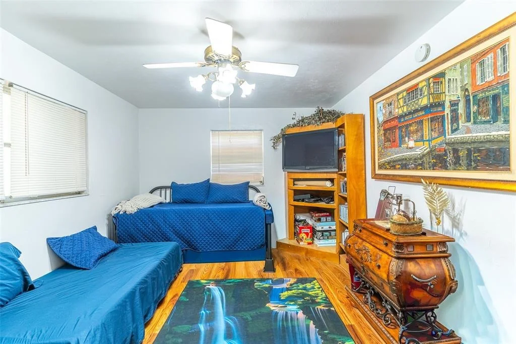 Photo of 305 CLOVERLEAF ROAD