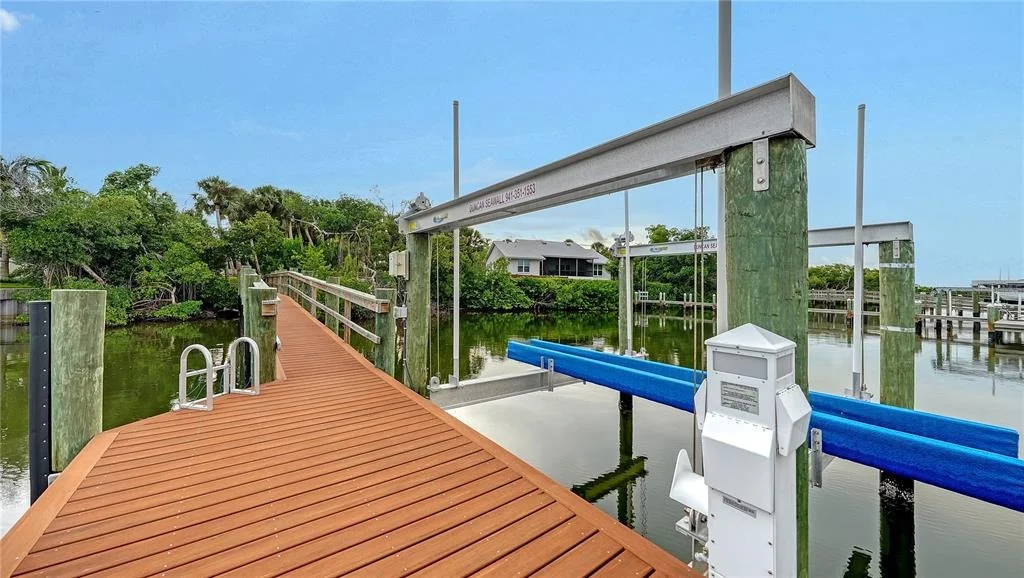 Photo of 2417 CASEY KEY ROAD