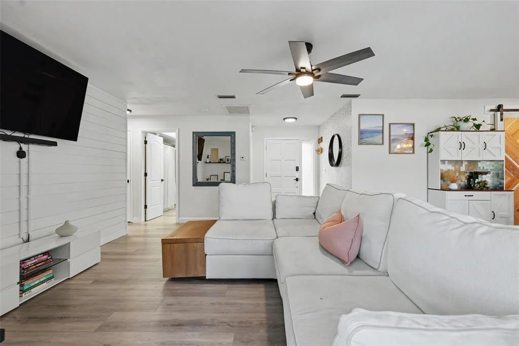 Photo of 2061 FAIR OAK DRIVE