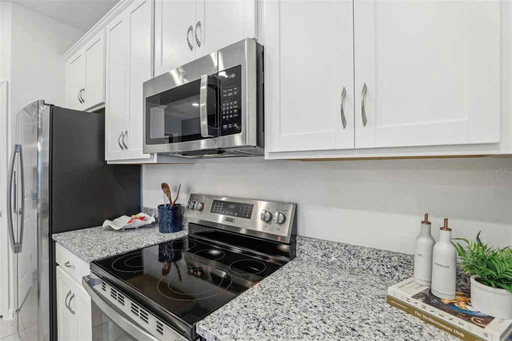 Photo of 5812 CLIFFBOW LOOP