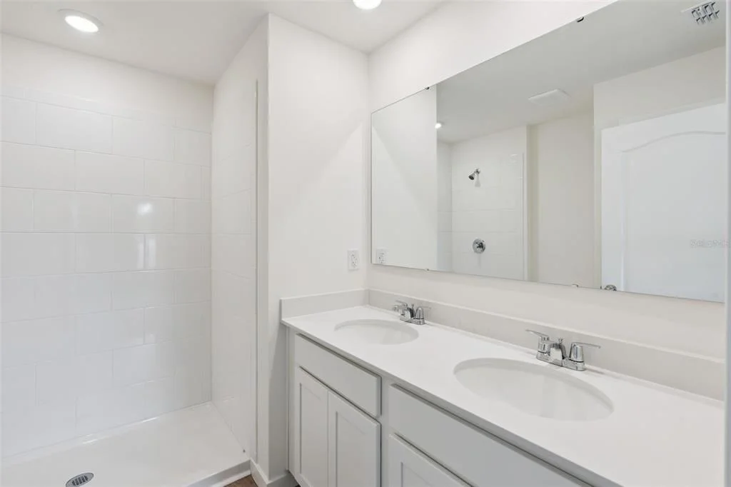 Photo of 1026 COMMONS WAY