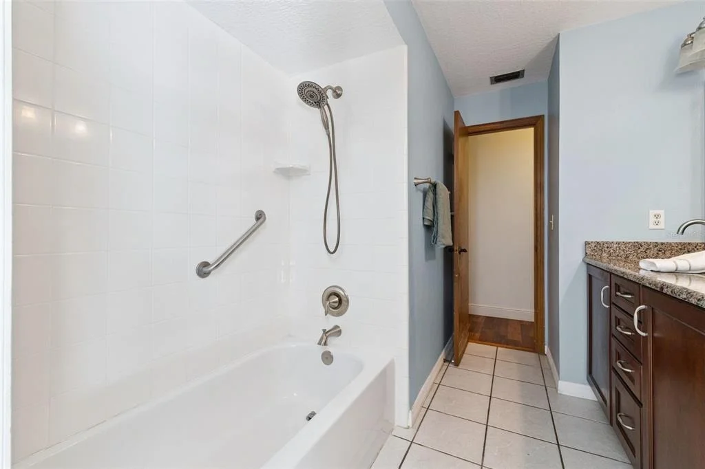Photo of 211 HICKORY DRIVE