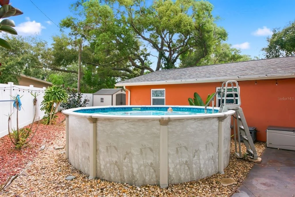 Photo of 961 LEXINGTON DRIVE