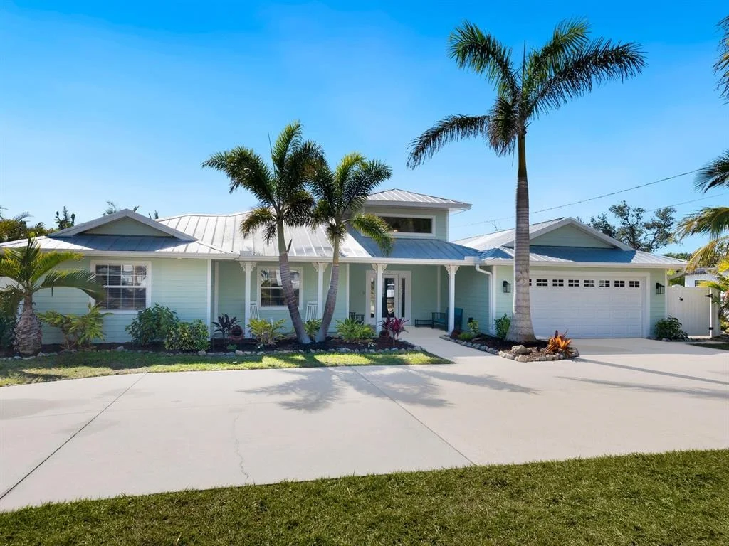 Photo of 221 LYCHEE ROAD