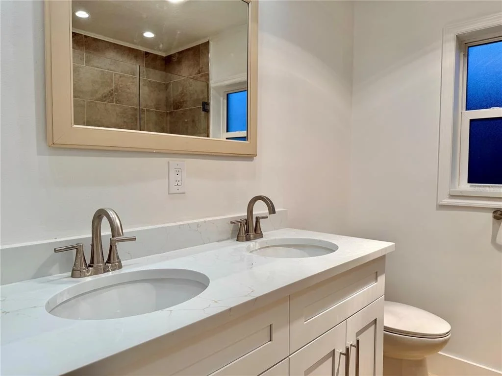 Photo of 902 OAKWOOD DRIVE