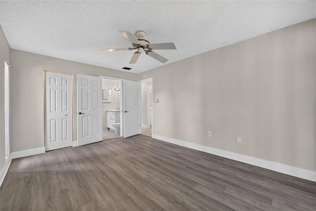 Photo of 1211 11TH CIRCLE SE