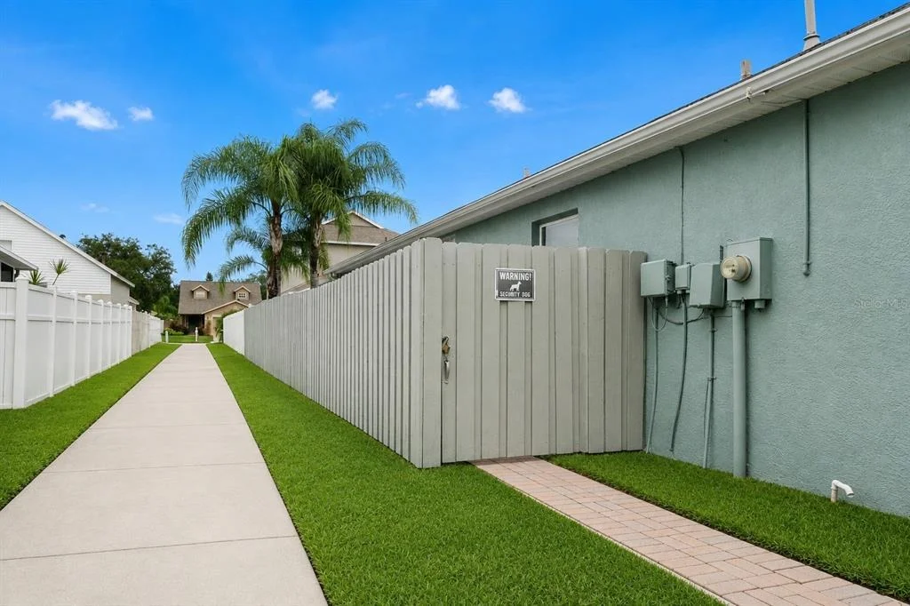 Photo of 8620 PERSEA COURT