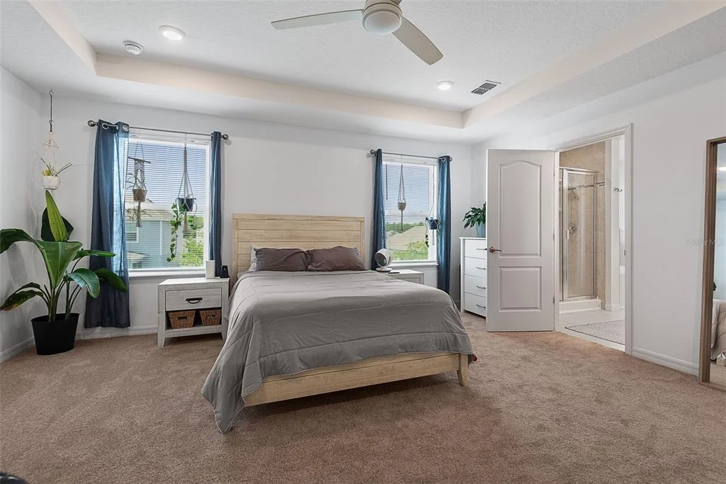 Photo of 123 OAKLEAF WAY