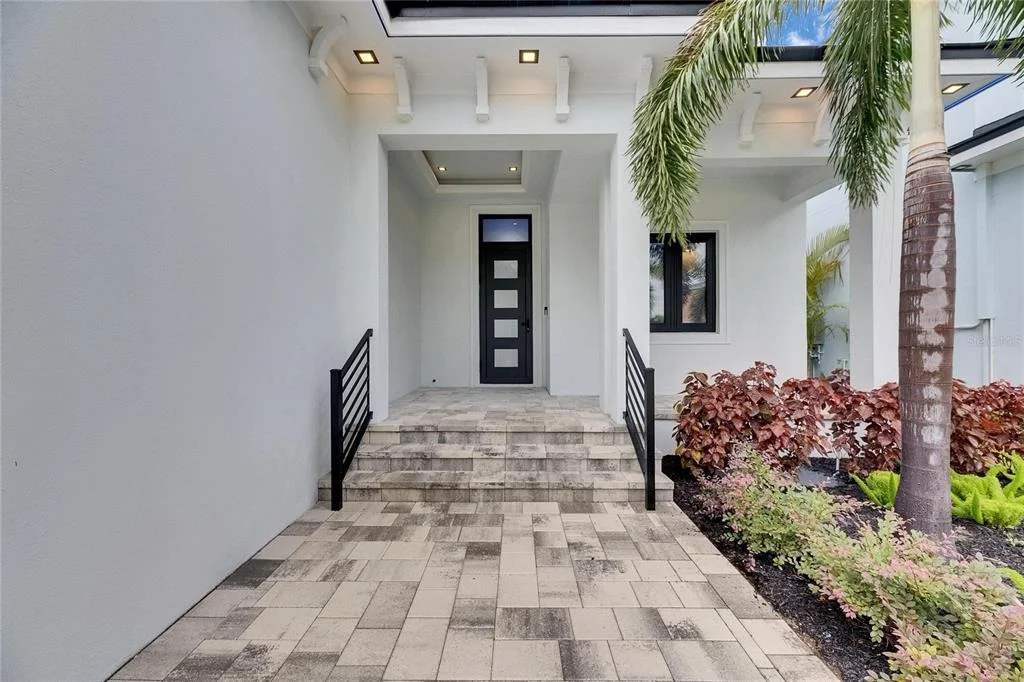Photo of 6528 SIMONE SHORES CIRCLE