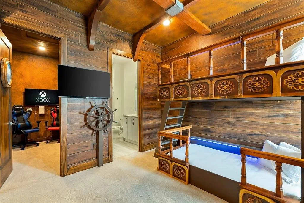 Photo of 2121 PINE OAK LOOP