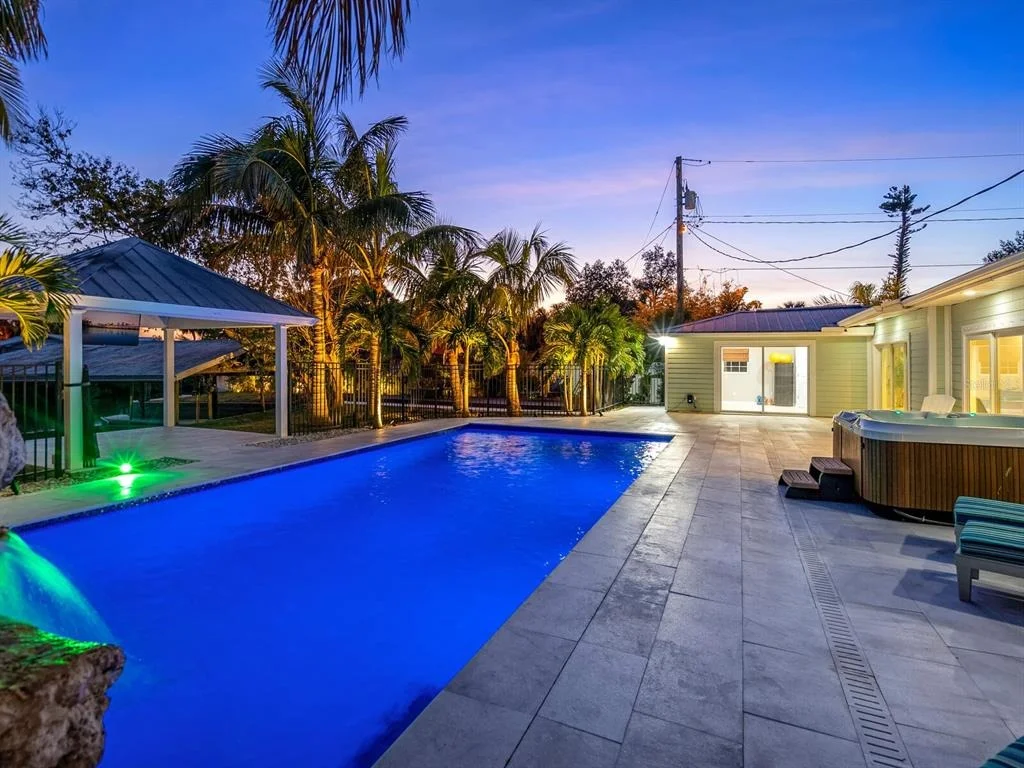 Photo of 221 LYCHEE ROAD